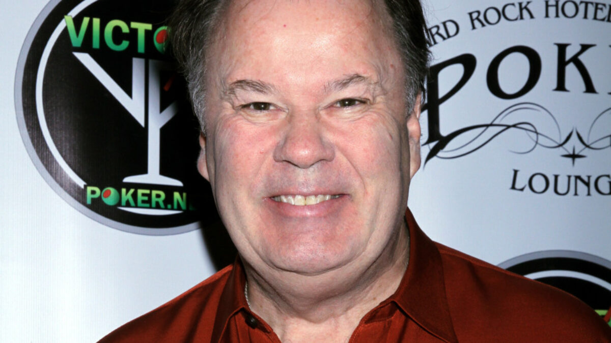 È morto Dennis Haskins, il preside della serie “Bayside School”: “È una perdita tragica. Tutti amavano il signor Belding e quelli di noi che hanno conosciuto Dennis lo amavano ancora di più”