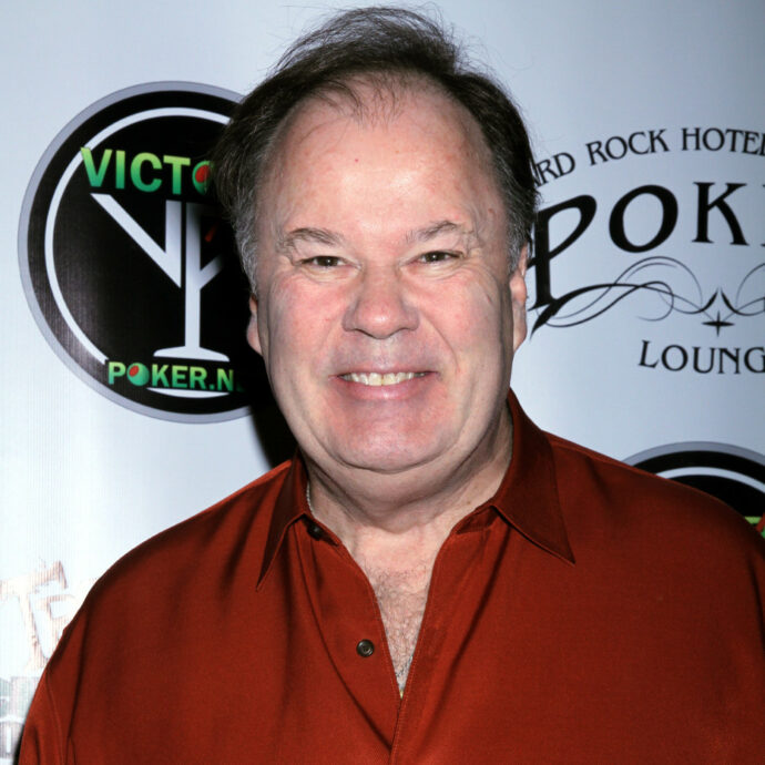 È morto Dennis Haskins, il preside della serie “Bayside School”: “È una perdita tragica. Tutti amavano il signor Belding e quelli di noi che hanno conosciuto Dennis lo amavano ancora di più”