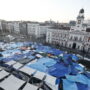 Copertina di In Spagna niente più sfratti fino al 2030: approvato il “decreto Maricarmen” dopo le proteste per la crisi abitativa