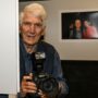 Copertina di Morto Umberto Pizzi, il fotografo del Cafonal e della della dolce vita che dava del tu ai divi di Hollywood