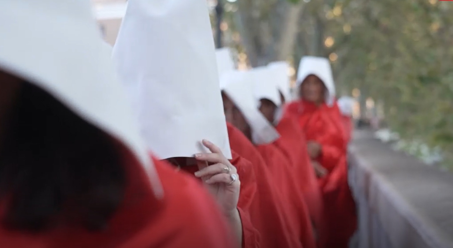 aborto libero e sicuro le attiviste come le ancelle di margaret atwood consultori chiusi e pi249 obiettori la situazione peggiora di anno in anno da Ilfattoquotidiano.it aborto libero e sicuro le attiviste come le ancelle di margaret atwood consultori chiusi e pi249 obiettori la situazione peggiora di anno in anno