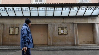 Copertina di Lazio, la proposta del centrodestra per cinema e teatri. Chiusi da 10 anni? Può diventare uno spazio commerciale