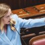 Copertina di Sul Melonellum la paura fa 90: Chigi precetta tutti e FdI invia “vedette” anti-franchi tiratori