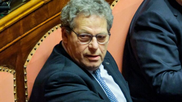 Con il gatto in auto blu, maxi multa a Miccichè