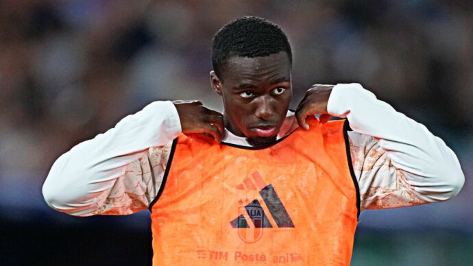 L’Italia si è finalmente accorta di Kayode: chi è il terzino snobbato dalla Juve che ha una rimessa lunga quanto un Boeing 737
