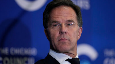 Copertina di Dopo la chiamata alle armi Rutte ‘rassicura’: “Nessun rischio imminente per il territorio Nato. Atomica russa? Non la useranno”