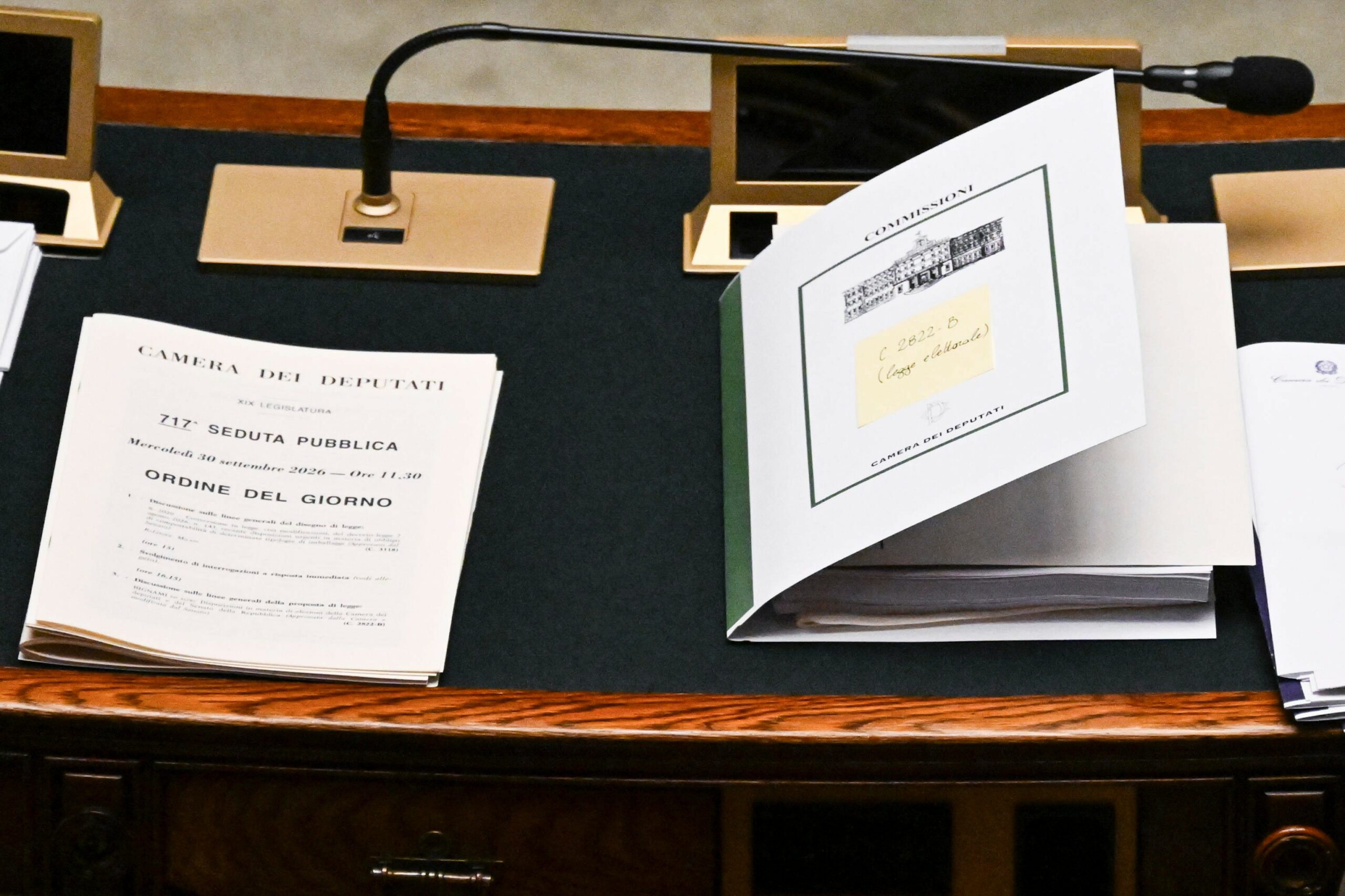 la legge elettorale alla camera previsti tre voti di fiducia allerta nel governo e stretta sulle vedette e magi europa inizia lo sciopero della fame da Ilfattoquotidiano.it la legge elettorale alla camera previsti tre voti di fiducia allerta nel governo e stretta sulle vedette e magi europa inizia lo sciopero della fame