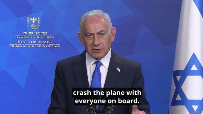 Incidente FlyDubai, Netanyahu evoca l’attentato e festeggia gli “eroi israeliani”. L’opposizione attacca: “Come il 7 ottobre, fa politica spicciola a spese della sicurezza”