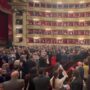 Copertina di La platea della Scala intona “Bella Ciao” al termine della festa per i 120 anni della Cgil