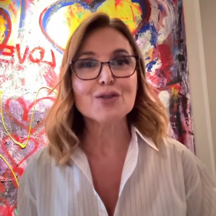“Ci sarò con il cachet che mi ha dato la Rai, senza albergo di lusso che non ho mai chiesto”: Barbara d’Urso annuncia la sua presenza in giuria a “Ballando con le Stelle”