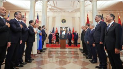 Copertina di La Casa Bianca pubblica la lista degli invitati all’incontro con Xi Jinping e svela l’identità segreta di un alto funzionario cinese