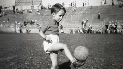 Copertina di La Milano sparita del divin Mazzola