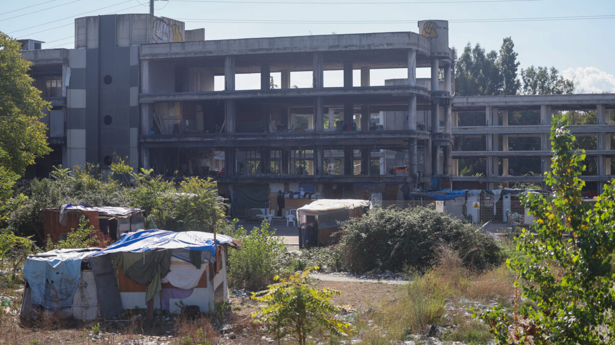 spaccio omicidi e guerra tra bande viaggio nel 8216palazzo della droga8217 di via tallone a roma lo stato non c8217232 ci faremo giustizia da soli da Ilfattoquotidiano.it spaccio omicidi e guerra tra bande viaggio nel 8216palazzo della droga8217 di via tallone a roma lo stato non c8217232 ci faremo giustizia da soli