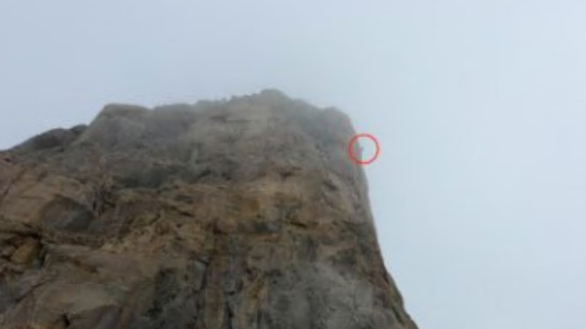 alpinista resta per ore sospeso nel vuoto a 40 metri dalla vetta salvato dall8217elicottero la compagna 232 ancora in parete da Ilfattoquotidiano.it alpinista resta per ore sospeso nel vuoto a 40 metri dalla vetta salvato dall8217elicottero la compagna 232 ancora in parete