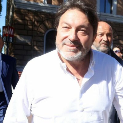 Copertina di La conversazione di un politico non è segreta se parla Ranucci