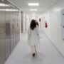 Copertina di Fuga dei medici dagli ospedali: “Nel 2025 quasi 4mila dimissioni, più dei pensionamenti. Ogni 100 assunti, 43 se ne vanno”