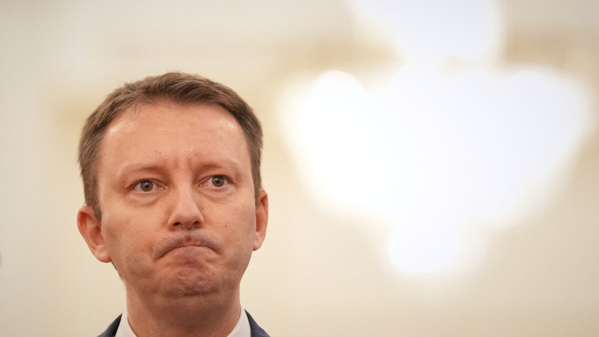continua la crisi politica in romania il parlamento non vota la fiducia al premier designato muresan e l8217estrema destra 232 prima nei sondaggi da Ilfattoquotidiano.it continua la crisi politica in romania il parlamento non vota la fiducia al premier designato muresan e l8217estrema destra 232 prima nei sondaggi
