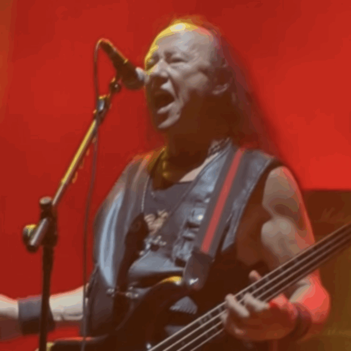 È morto Conrad “Cronos” Lant, era il cantante e bassista dei Venom: “Ha creato qualcosa che ha cambiato per sempre la musica heavy”