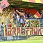 Copertina di Violenza di gruppo e revenge porn, chiesti fino a 4 anni per tre calciatori ex Bra: “Condivisero anche un video sulla chat di Whatsapp”