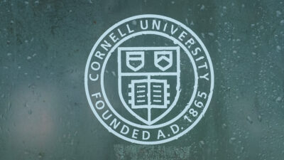 Copertina di Subì violenze sessuali da sette ragazzi alla Cornell University, solo due espulsi: per gli altri un tema di punizione