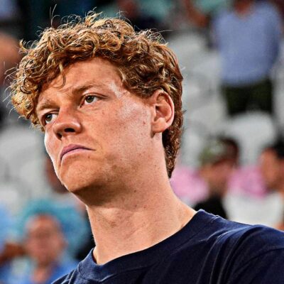 Copertina di Svelato il tabellone del Six Kings Slam, il torneo più ricco della storia del tennis: Sinner ancora penalizzato, Alcaraz in semifinale