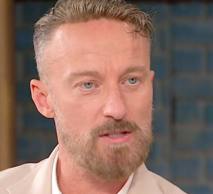 “Se Alessia Marcuzzi mi chiamasse di notte per andare a prenderla a piedi sul K2 partirei subito. I miei capelli? Il trapianto mi ha fatto un male della Ma****a, con la patch sto bene”: così Francesco Facchinetti