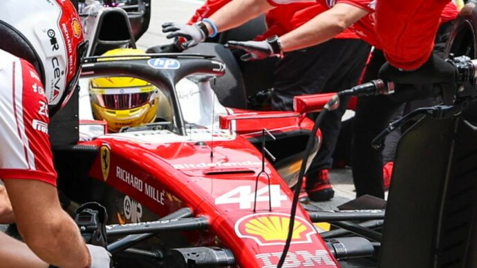 F1, a Sepang Verstappen firma la pole: acuto di Hamilton, davanti ad Antonelli e Leclerc | La griglia del partenza del Gp Bahrein in Malesia