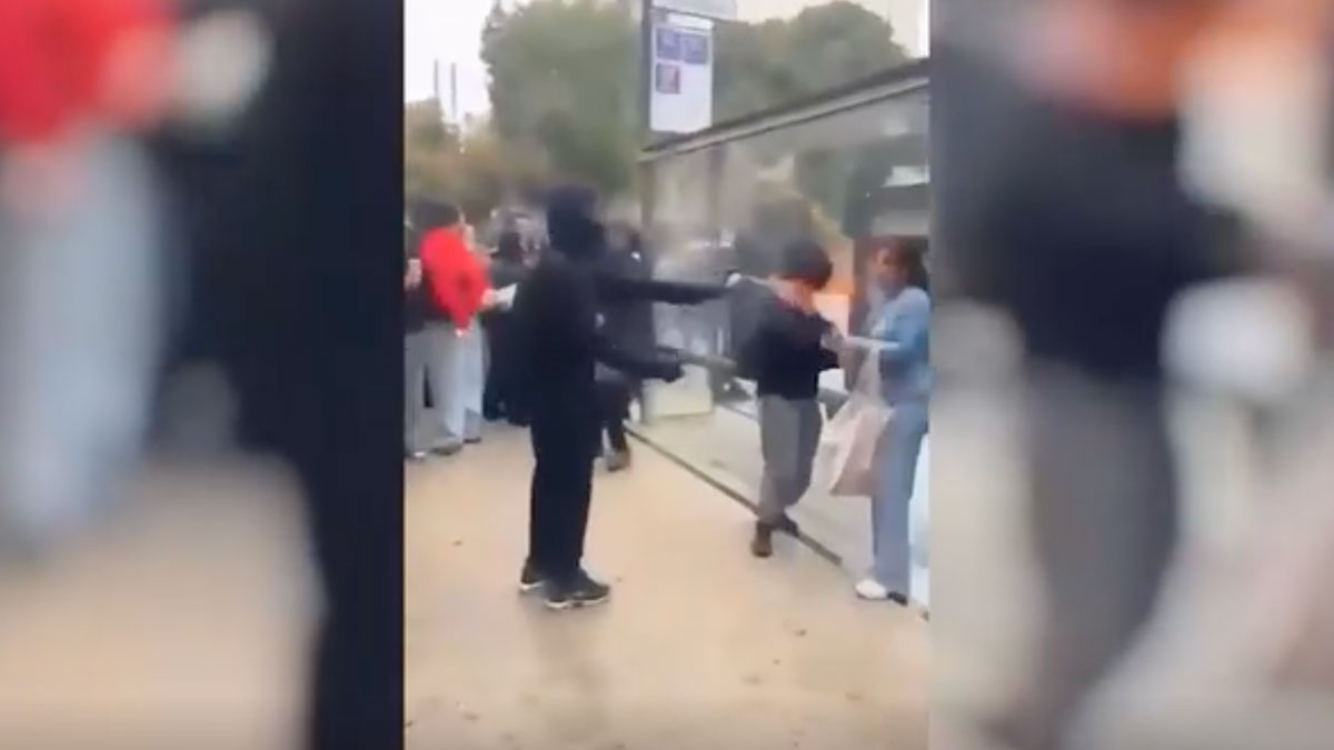 marsiglia aggredita con un lanciafiamme artigianale durante le proteste arrestato un 15enne da Ilfattoquotidiano.it marsiglia aggredita con un lanciafiamme artigianale durante le proteste arrestato un 15enne