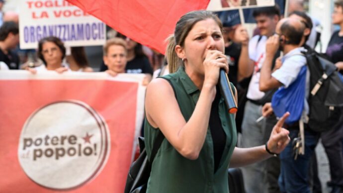 Potere al Popolo  in piazza contro  la legge elettorale