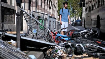 Copertina di In Francia oltre 5mila fermi per le proteste studentesche. Martedì si riparte e la sinistra si spacca