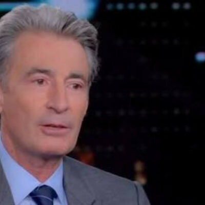 Copertina di “A Mediaset sono arrivato di nascosto, mi hanno ricevuto nei luoghi più bui dell’azienda. Il caso di Denise Pipitone? Non sono ossessionato, mi sento in colpa”: così Milo Infante