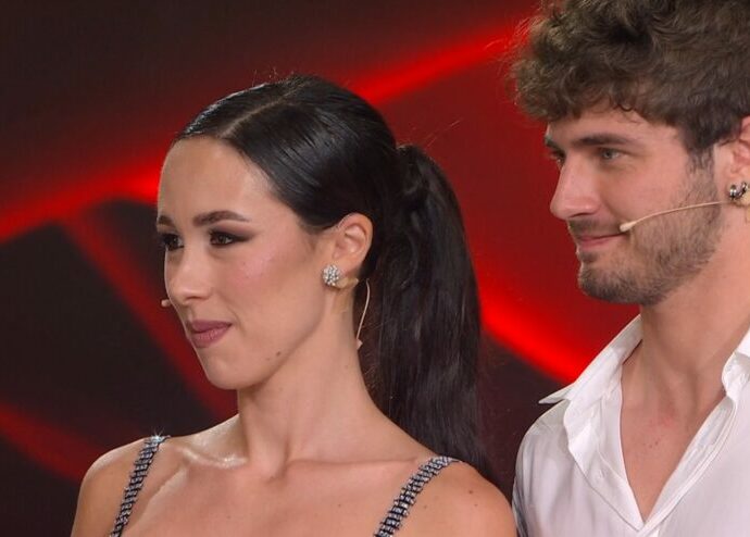 Ballando con le Stelle, buona la prima? Non proprio. Pesa l’assenza di Selvaggia Lucarelli, Barbara D’Urso non incide