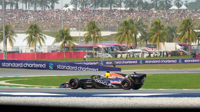 Formula 1, Verstappen vince a Sepang. Antonelli 2° allunga nel Mondiale, Hamilton terzo in rimonta | Ordine di arrivo e classifica