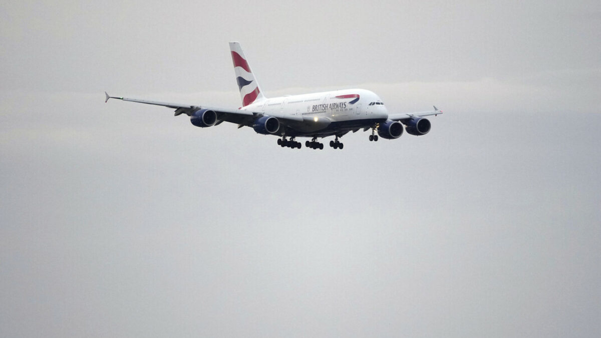 emergenza sul volo british airways londra chicago sta rientrando verso l8217aeroporto di heathrow da Ilfattoquotidiano.it emergenza sul volo british airways londra chicago sta rientrando verso l8217aeroporto di heathrow