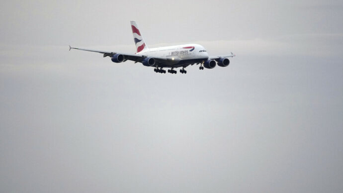 Emergenza sul volo British Airways Londra-Chicago: è rientrato all’aeroporto di Heathrow