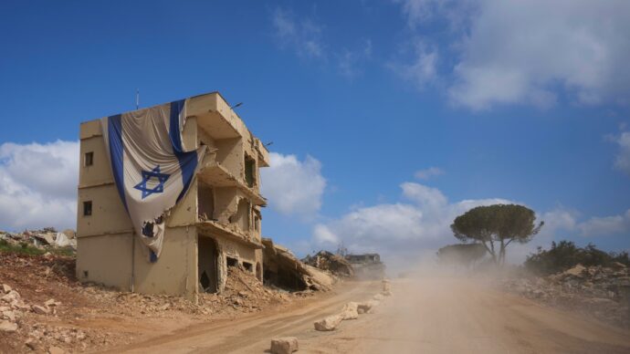 Così la “guerra a Hamas” ha favorito l’espansione illegale di Israele. Gaza, Siria e Libano: tra interessi economici e nuove occupazioni