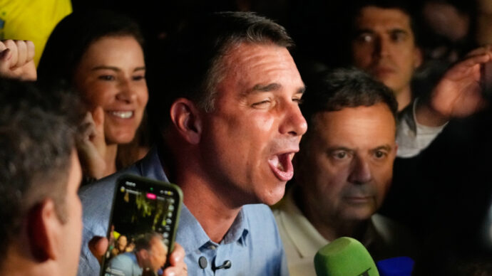 Elezioni Brasile, Bolsonaro in vantaggio su Lula al primo turno: si andrà al ballottaggio il 25 ottobre