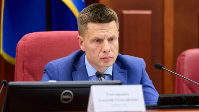 Copertina di Ucraina, il presidente della Commissione parlamentare sulla Difesa: “Stiamo perdendo la guerra, trattiamo per punti fino ad arrivare alla pace”