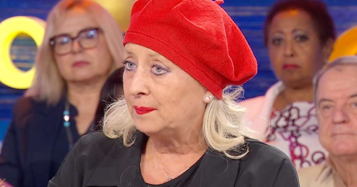 non mi piace come si parla della mia malattia quando racconto troppo dolore la gente fa 10 passi indietro e non fa i controlli lo rivela carolyn smith da Ilfattoquotidiano.it non mi piace come si parla della mia malattia quando racconto troppo dolore la gente fa 10 passi indietro e non fa i controlli lo rivela carolyn smith
