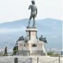Copertina di Bombola di gas trovata sotto il David al piazzale Michelangelo a Firenze