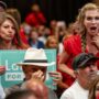 Copertina di Midterm, crolla il sostegno degli ispanici per Trump: nel 2024 fu decisivo conquistare la Casa Bianca