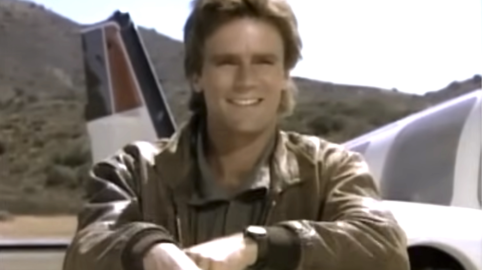“Trump è un pezzo di mer*a. Non lo rispetto ed è la cosa peggiore che si possa dire di un essere umano. MacGyver era un eroe tv che non usava armi”: parla Richard Dean Anderson