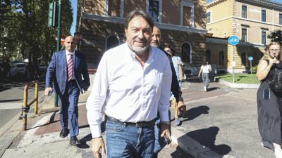 Copertina di Ranucci sospeso per 10 giorni: rischia per il debutto di Report