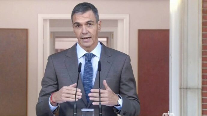Sánchez va al voto anticipato. E oggi approva il decreto Casa