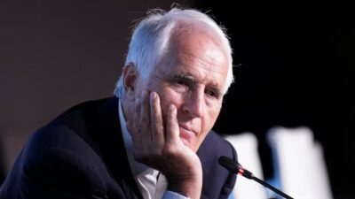 Copertina di Coni-Figc, la soluzione  è Malagò commissario