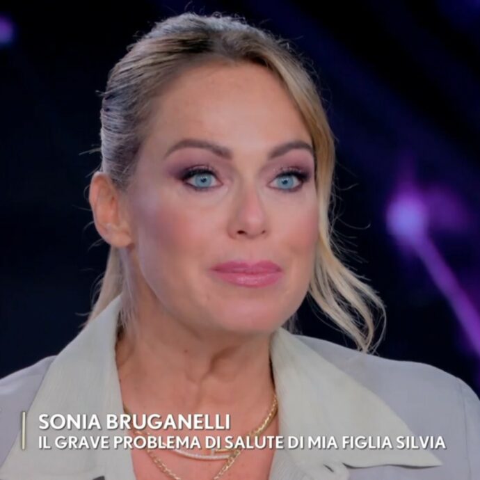 “L’urgenza con cui abbiamo dovuto correre per operare Silvia al cuore ci ha lasciati annichiliti. Paolo Bonolis era fermo”: Sonia Bruganelli racconta a Verissimo l’intervento della figlia