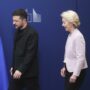 Copertina di L’Ue apre (parzialmente) all’Ucraina: “Adesione graduale, ma no ad alcuni loro prodotti agricoli”. Kiev: “A queste condizioni non ci interessa”