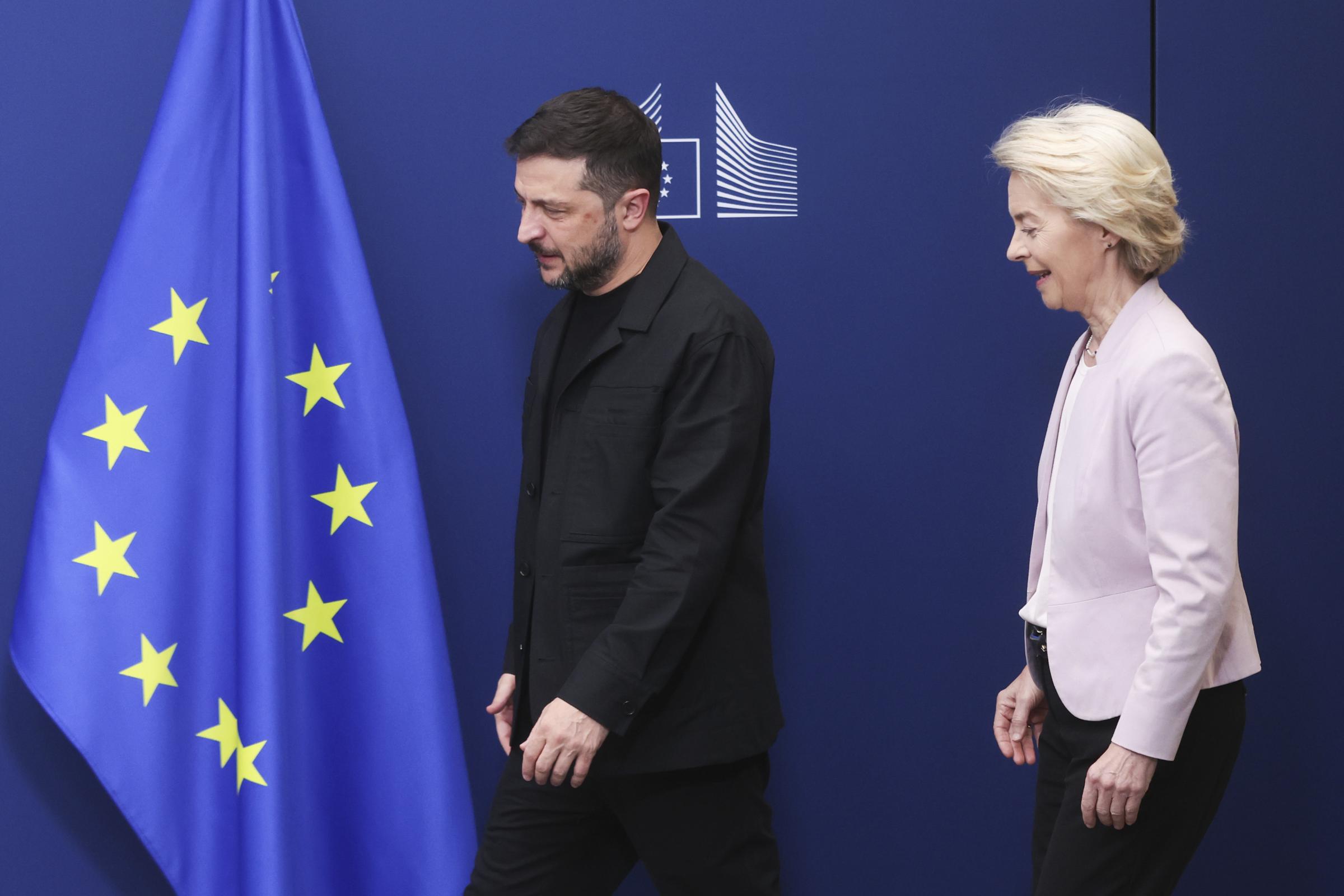 L’Ue apre (parzialmente) all’Ucraina: “Adesione graduale, ma no ad alcuni loro prodotti agricoli”. Kiev: “A queste condizioni non ci interessa”