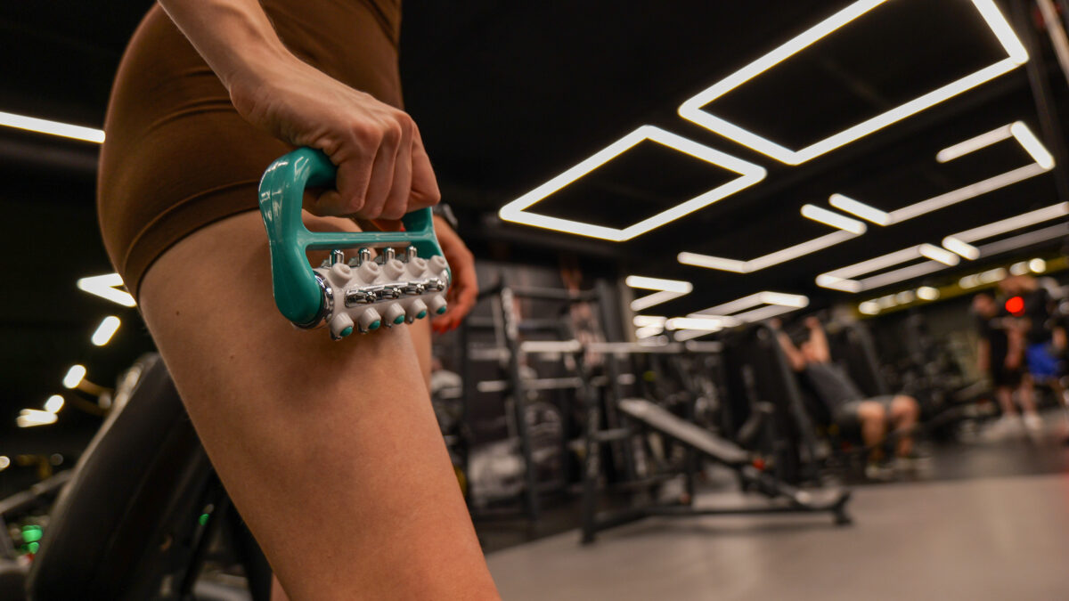 gambe gonfie dopo ore alla scrivania sui social spopolano i lymphatic workout cosa sono e gli esercizi che si possono fare anche al lavoro da Ilfattoquotidiano.it gambe gonfie dopo ore alla scrivania sui social spopolano i lymphatic workout cosa sono e gli esercizi che si possono fare anche al lavoro