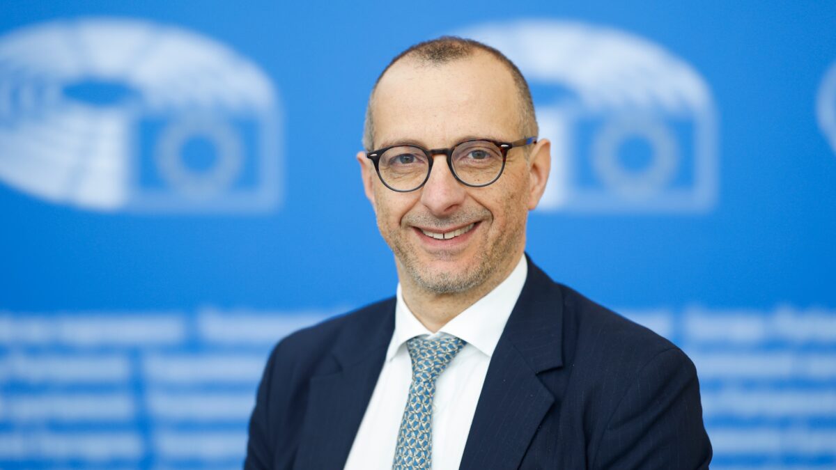 il parlamento ue revoca l8217immunit224 all8217eurodeputato del pd matteo ricci lui l8217ho chiesto io da Ilfattoquotidiano.it il parlamento ue revoca l8217immunit224 all8217eurodeputato del pd matteo ricci lui l8217ho chiesto io